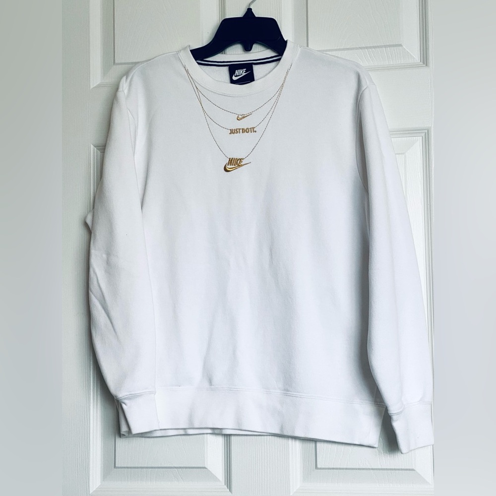 Nike White Crewneck Sweatshirt